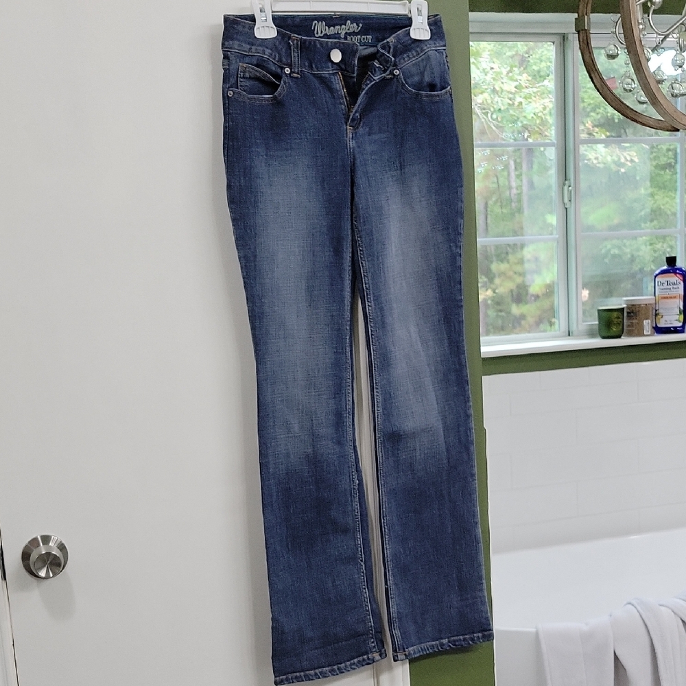 Wrangler Women's Classic Blue Straight Leg Jeans